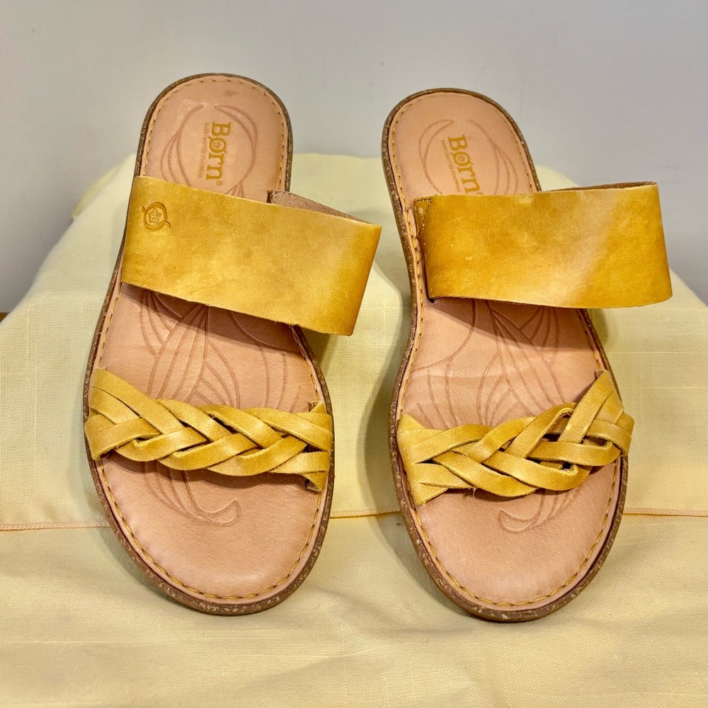 BORN Yellow Leather Slide Sandals Braided Strap Comfort Casual Boho SZ 8 Summer
